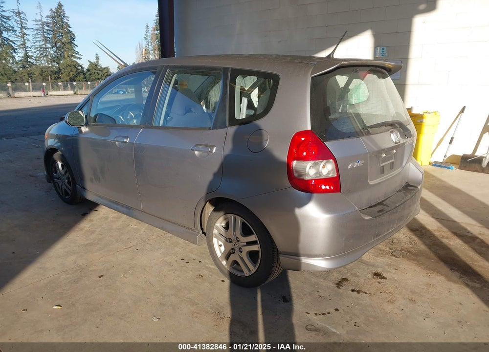 2007 HONDA FIT VIN: JHMGD38657S034509