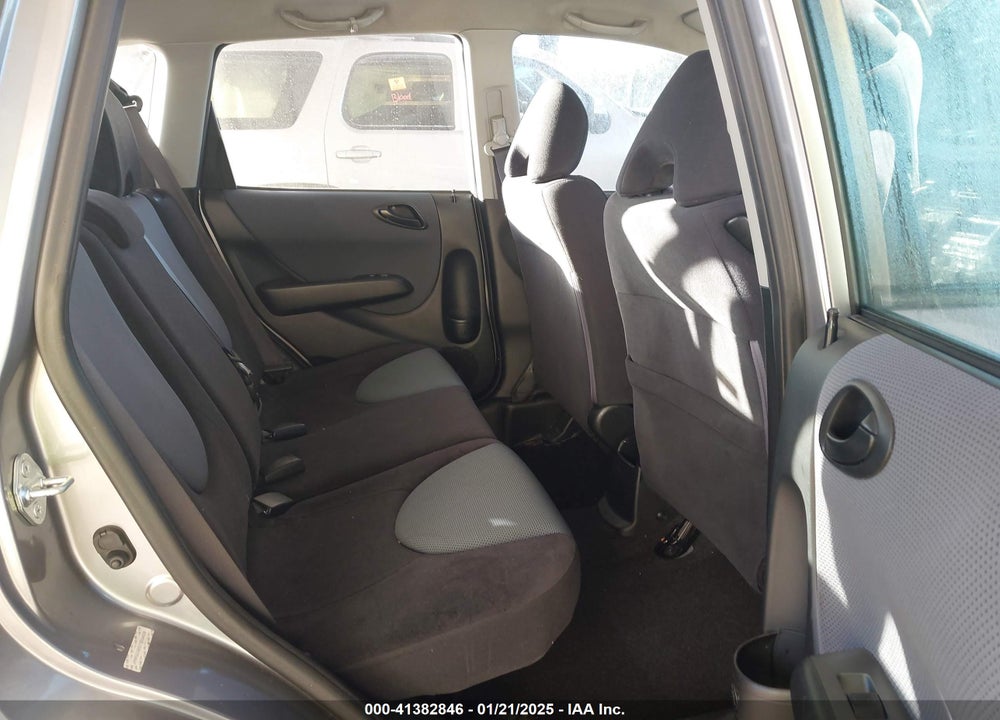 2007 HONDA FIT VIN: JHMGD38657S034509