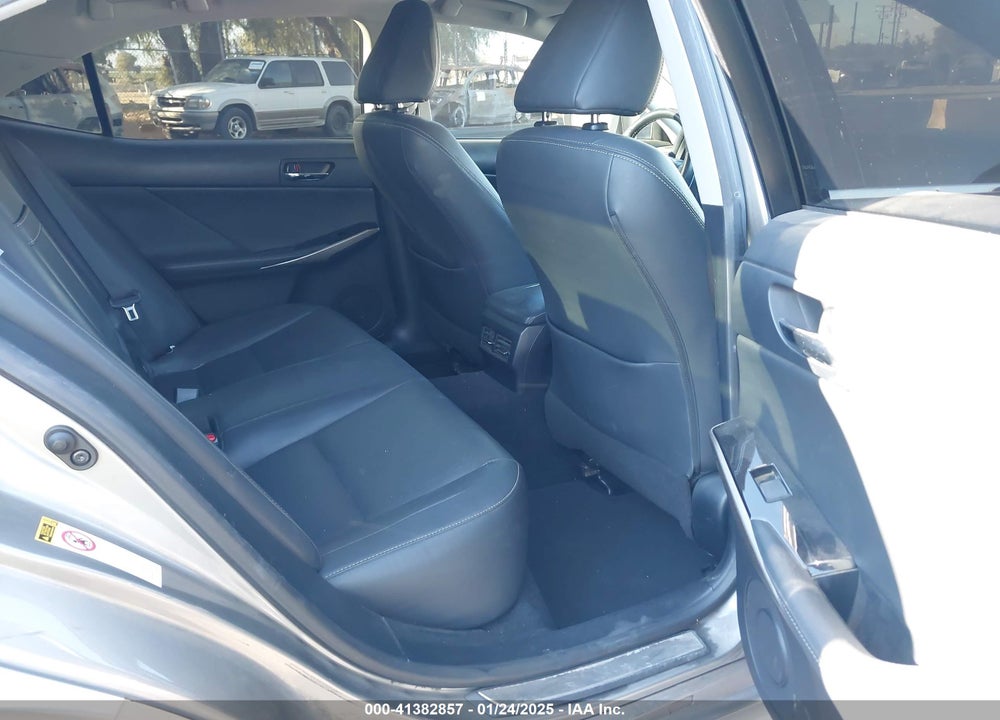2015 LEXUS IS 250 VIN: JTHBF1D28F5057839