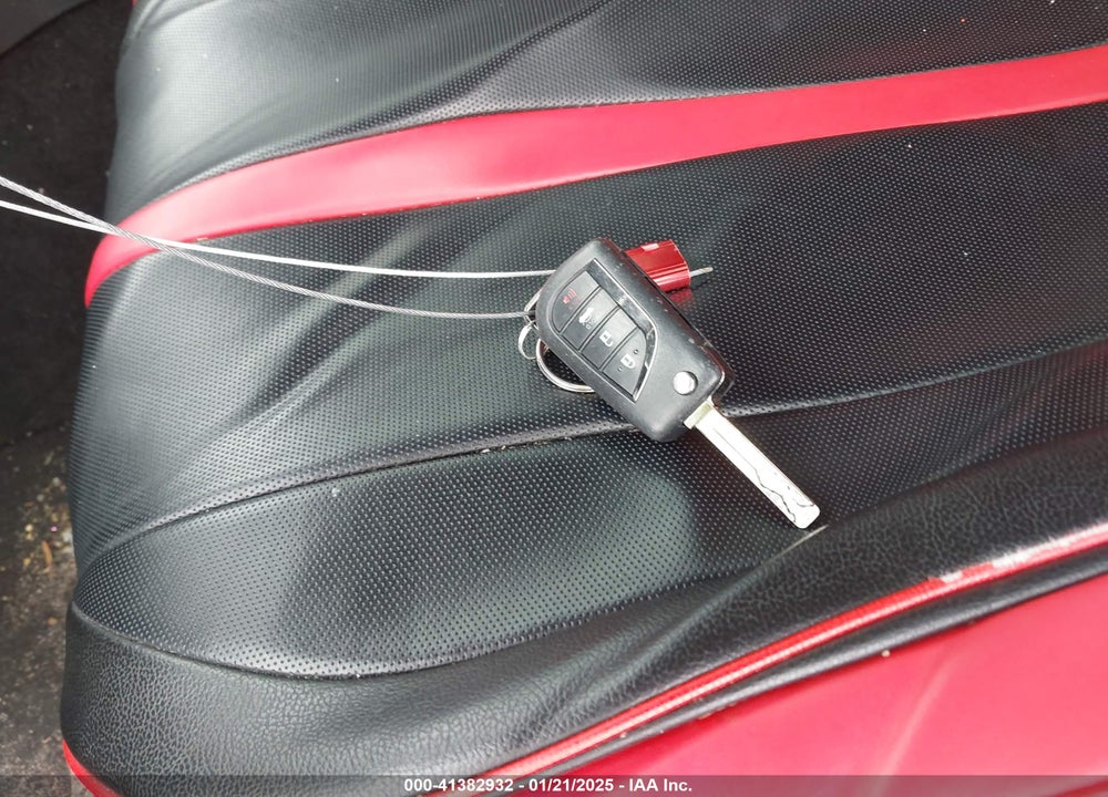2020 TOYOTA CAMRY VIN: 4T1G11AK1LU352661