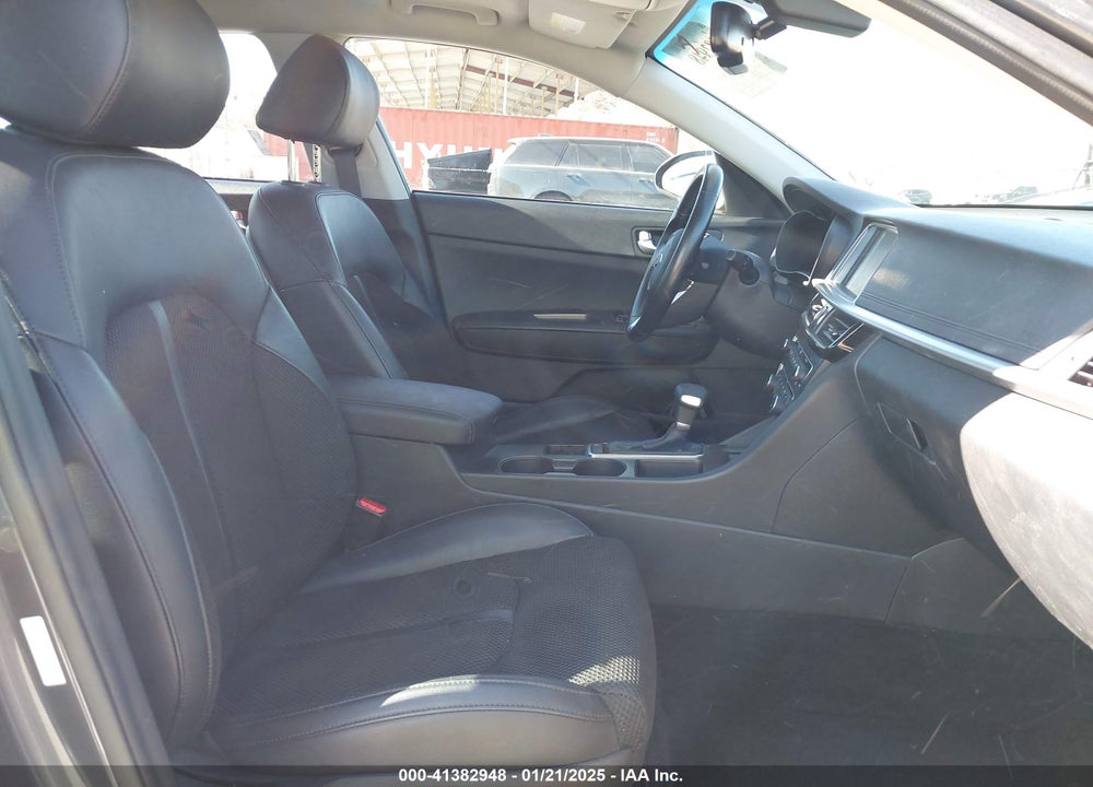 2019 KIA OPTIMA VIN: 5XXGT4L3XKG313593