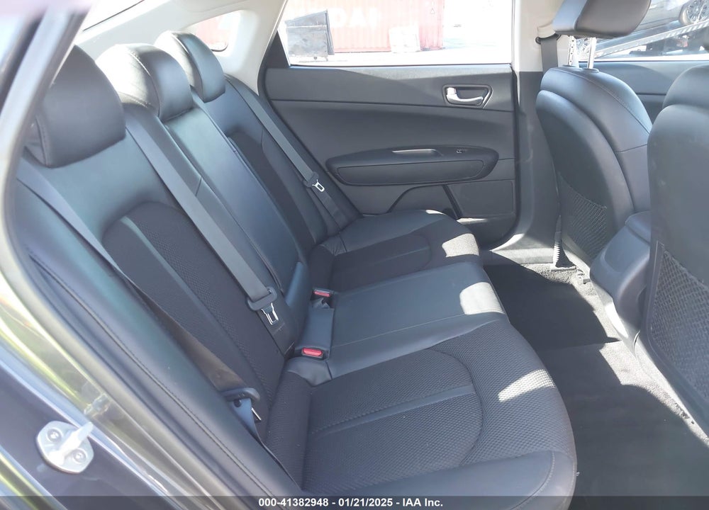 2019 KIA OPTIMA VIN: 5XXGT4L3XKG313593