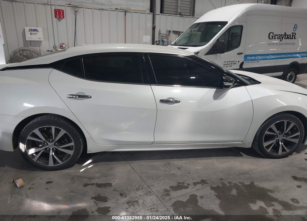 2017 NISSAN MAXIMA VIN: 1N4AA6AP0HC366492