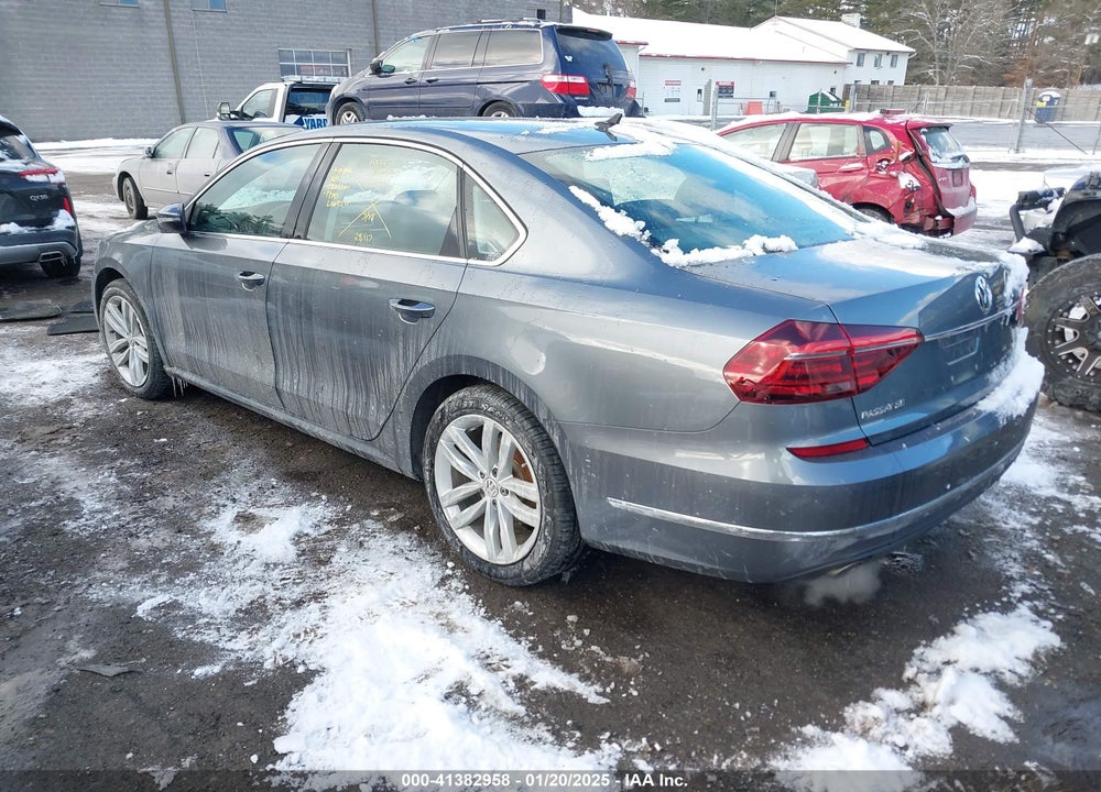 2018 VOLKSWAGEN PASSAT VIN: 1VWBA7A35JC031071