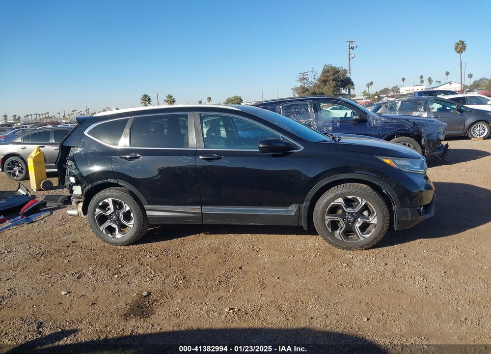 2017 HONDA CR-V TOURING VIN: 7FARW1H94HE025614