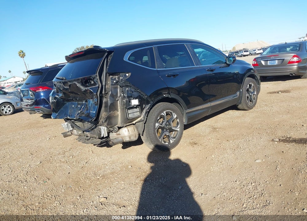 2017 HONDA CR-V TOURING VIN: 7FARW1H94HE025614