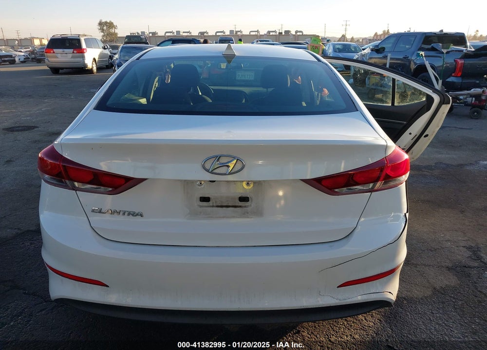 2018 HYUNDAI ELANTRA VIN: 5NPD84LF6JH304276