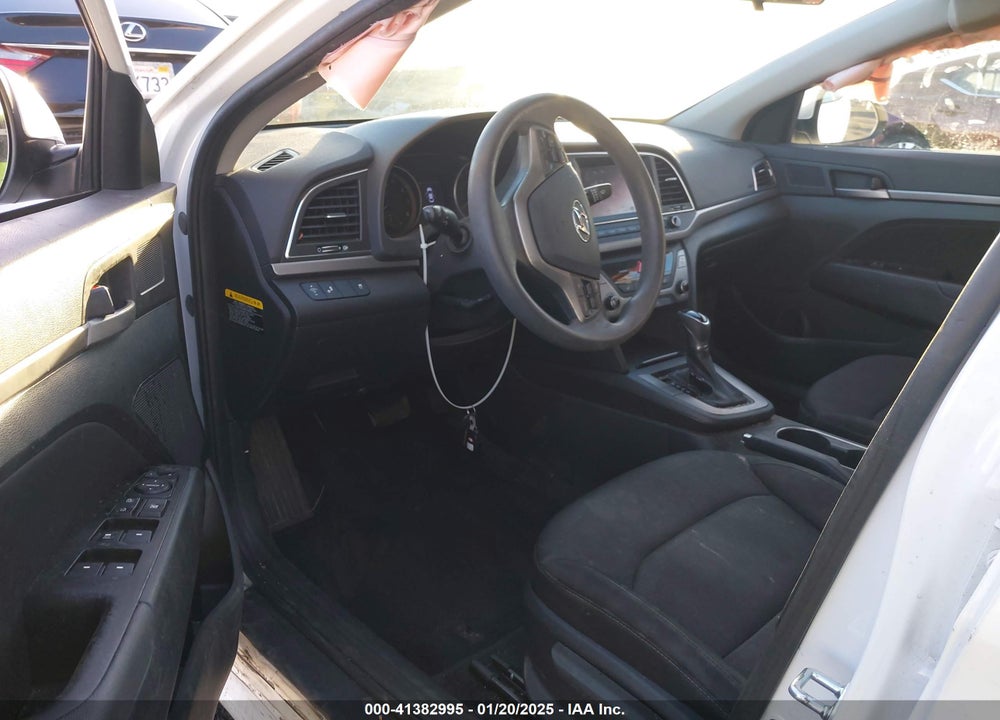 2018 HYUNDAI ELANTRA VIN: 5NPD84LF6JH304276