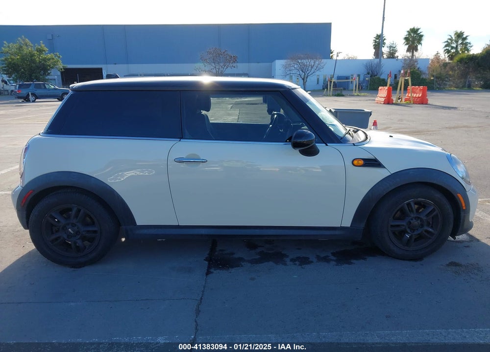 2012 MINI COOPER VIN: WMWSU3C56CT254981