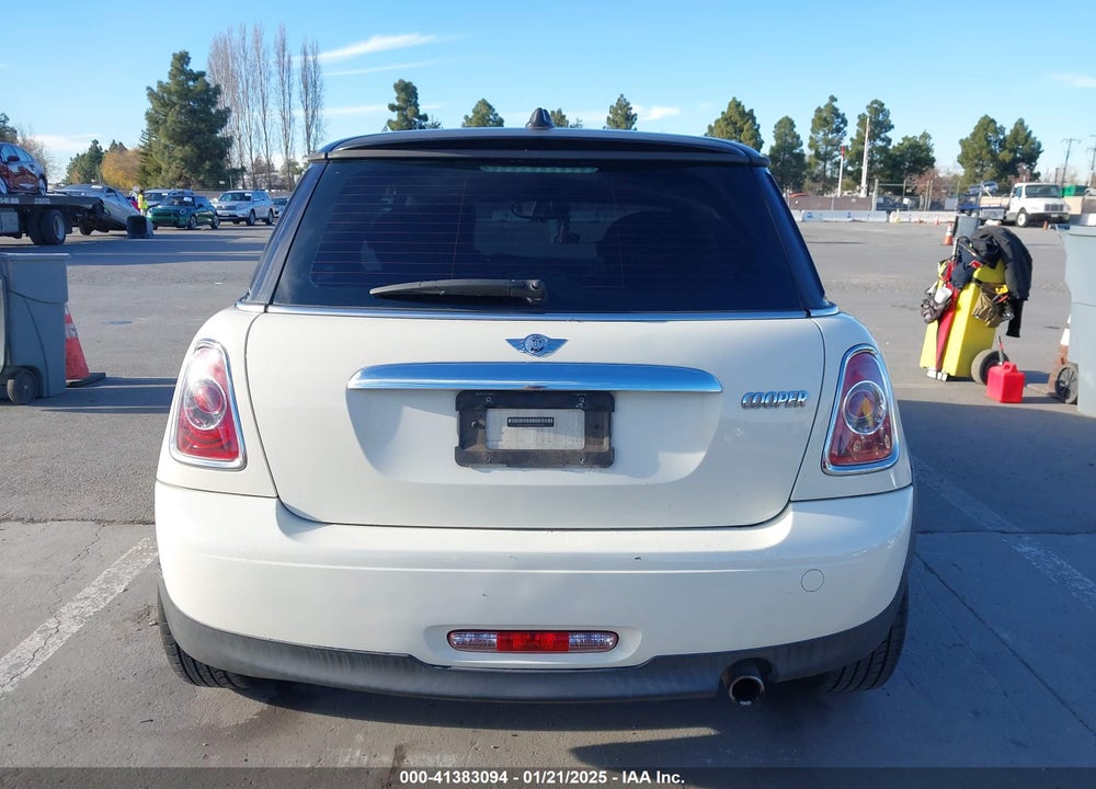 2012 MINI COOPER VIN: WMWSU3C56CT254981