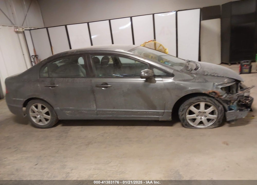 2011 HONDA CIVIC SDN VIN: 19XFA1F58BE007577
