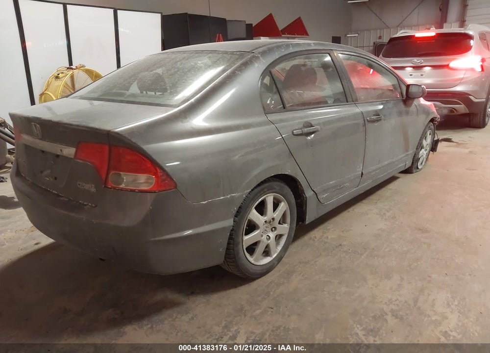 2011 HONDA CIVIC SDN VIN: 19XFA1F58BE007577