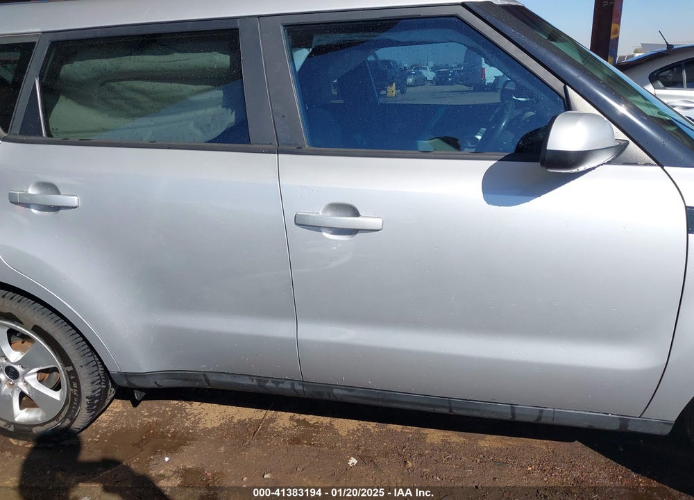 2017 KIA SOUL VIN: KNDJN2A25H7463529
