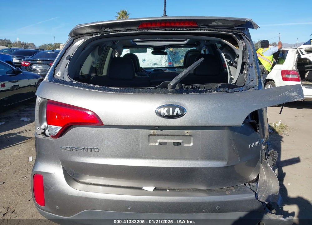 2015 KIA SORENTO EX V6 VIN: 5XYKU4A78FG643974