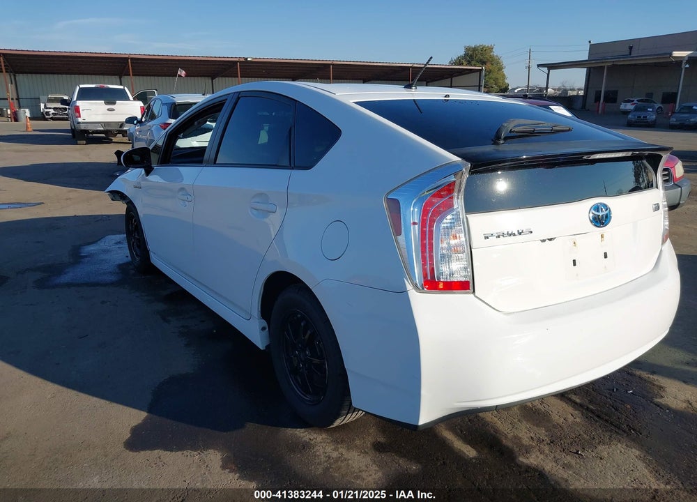 2015 TOYOTA PRIUS TWO VIN: JTDKN3DU9F1901461