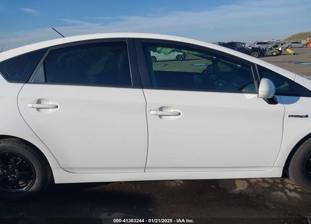 2015 TOYOTA PRIUS TWO VIN: JTDKN3DU9F1901461