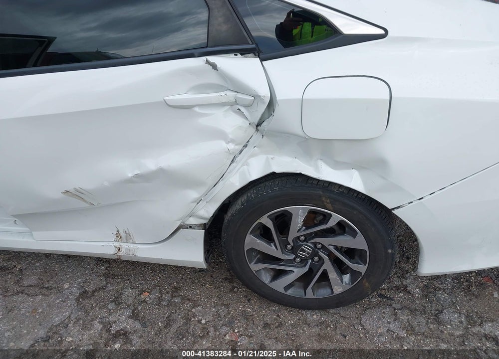 2018 HONDA CIVIC VIN: 19XFC2F71JE023944