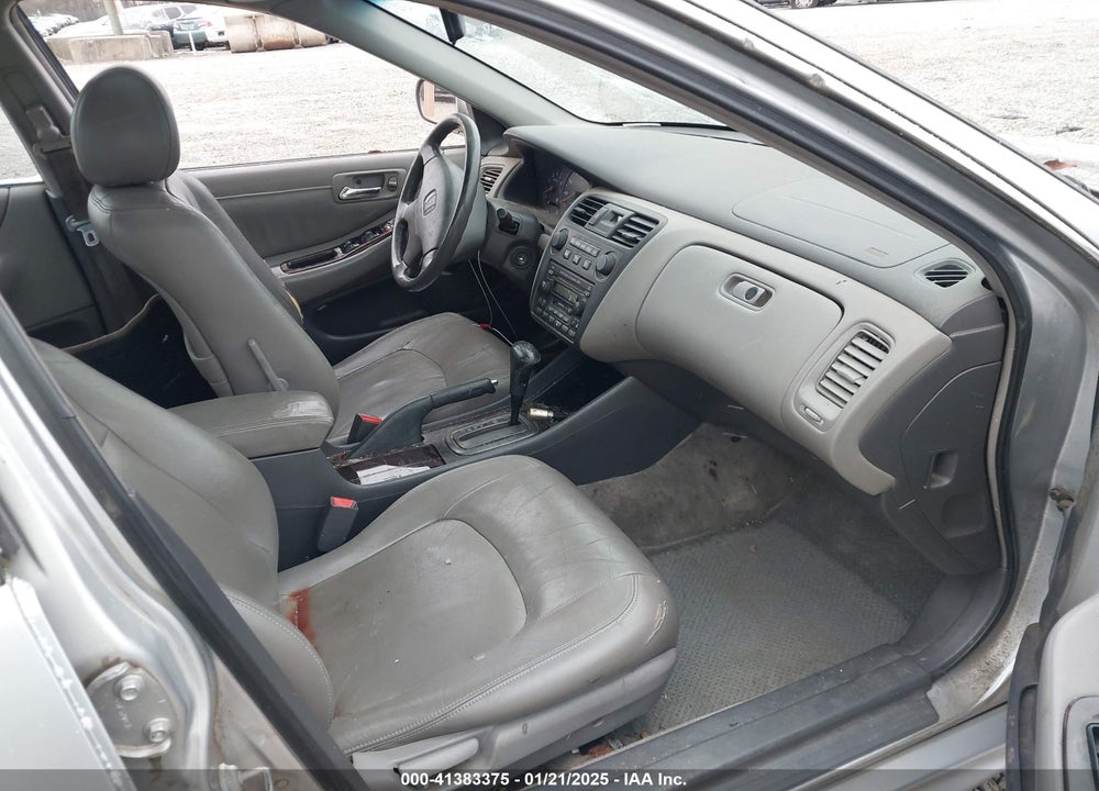 2002 HONDA ACCORD 2.3 EX VIN: 1HGCG566X2A087888