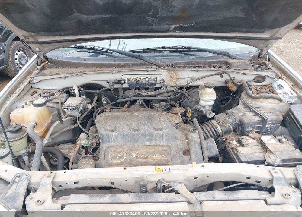2005 MAZDA TRIBUTE S VIN: 4F2YZ04125KM17093