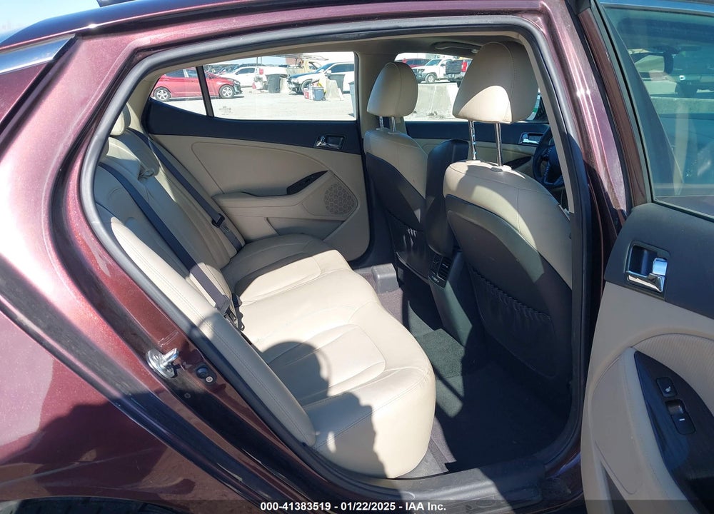 2011 KIA OPTIMA EX VIN: KNAGN4A76B5116728
