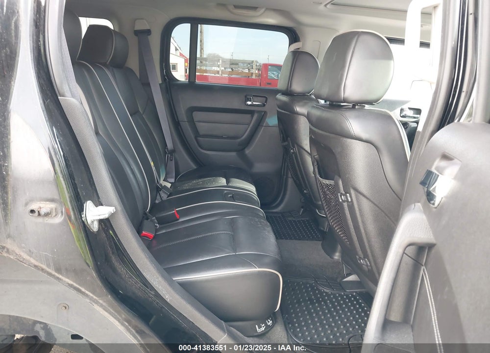 2006 HUMMER H3 SUV VIN: 5GTDN136068301315