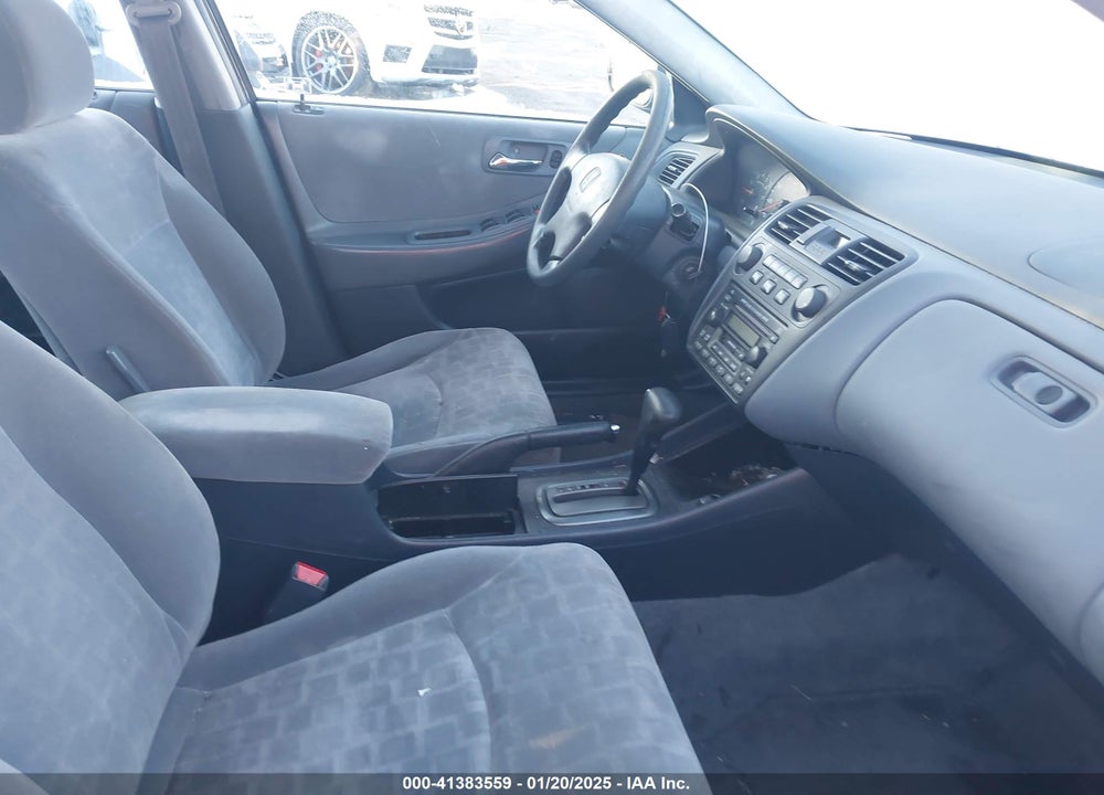 2001 HONDA ACCORD 2.3 EX VIN: 1HGCG56671A145602