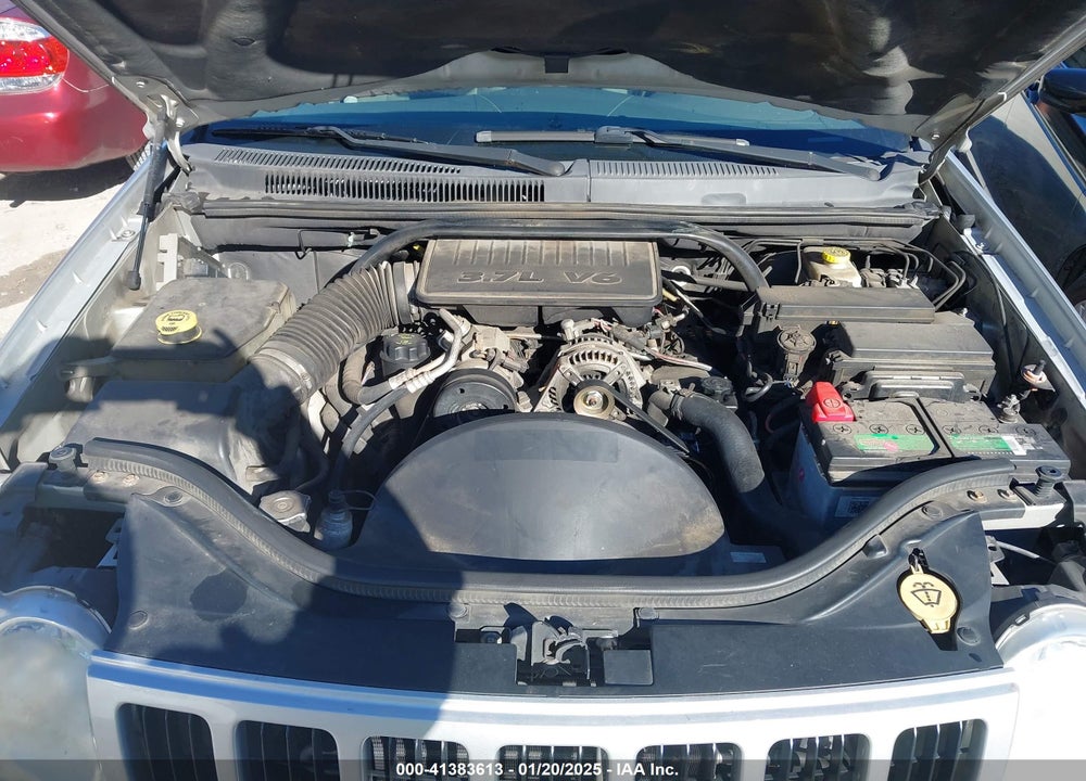 2007 JEEP GRAND CHEROKEE LAREDO VIN: 1J8GR48K27C505136