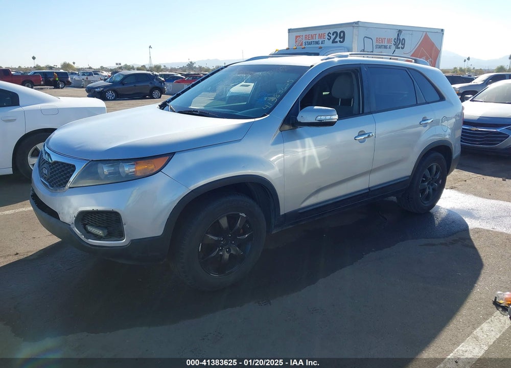 2013 KIA SORENTO LX V6 VIN: 5XYKT4A21DG402584