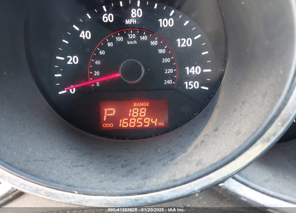 2013 KIA SORENTO LX V6 VIN: 5XYKT4A21DG402584