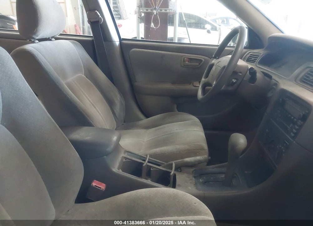 2000 TOYOTA CAMRY LE VIN: JT2BG22K6Y0401362