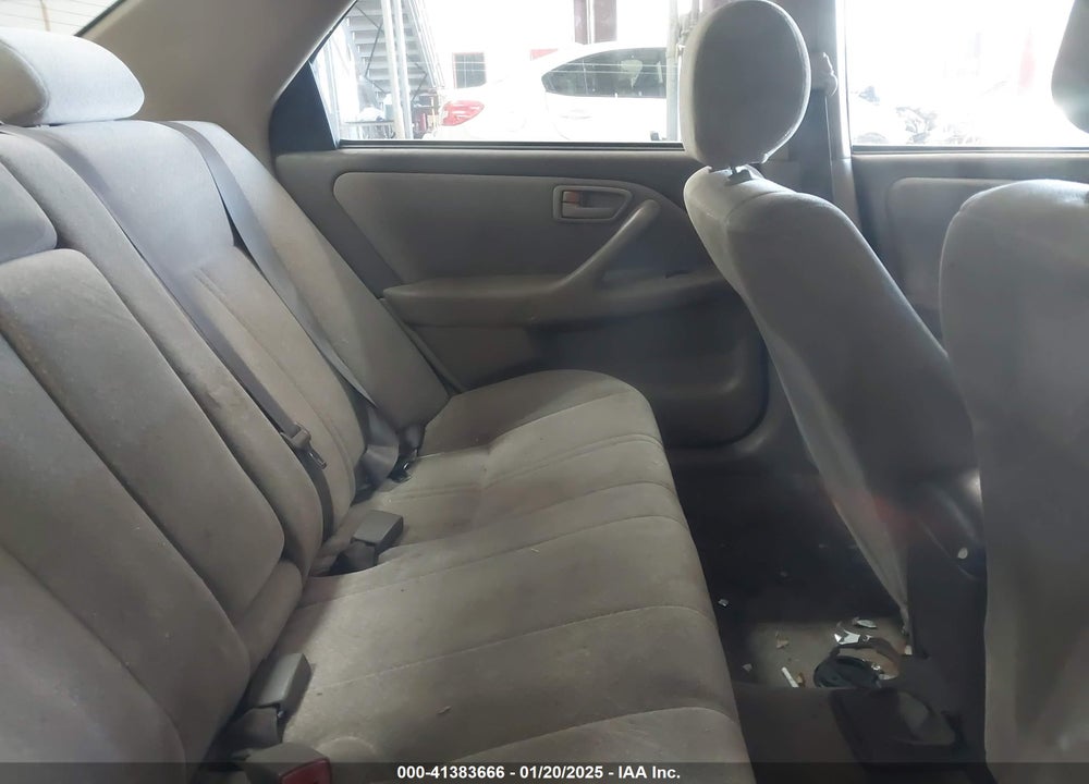 2000 TOYOTA CAMRY LE VIN: JT2BG22K6Y0401362