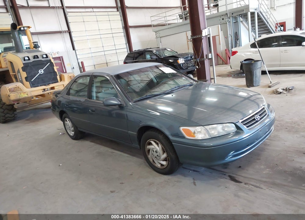 2000 TOYOTA CAMRY LE VIN: JT2BG22K6Y0401362
