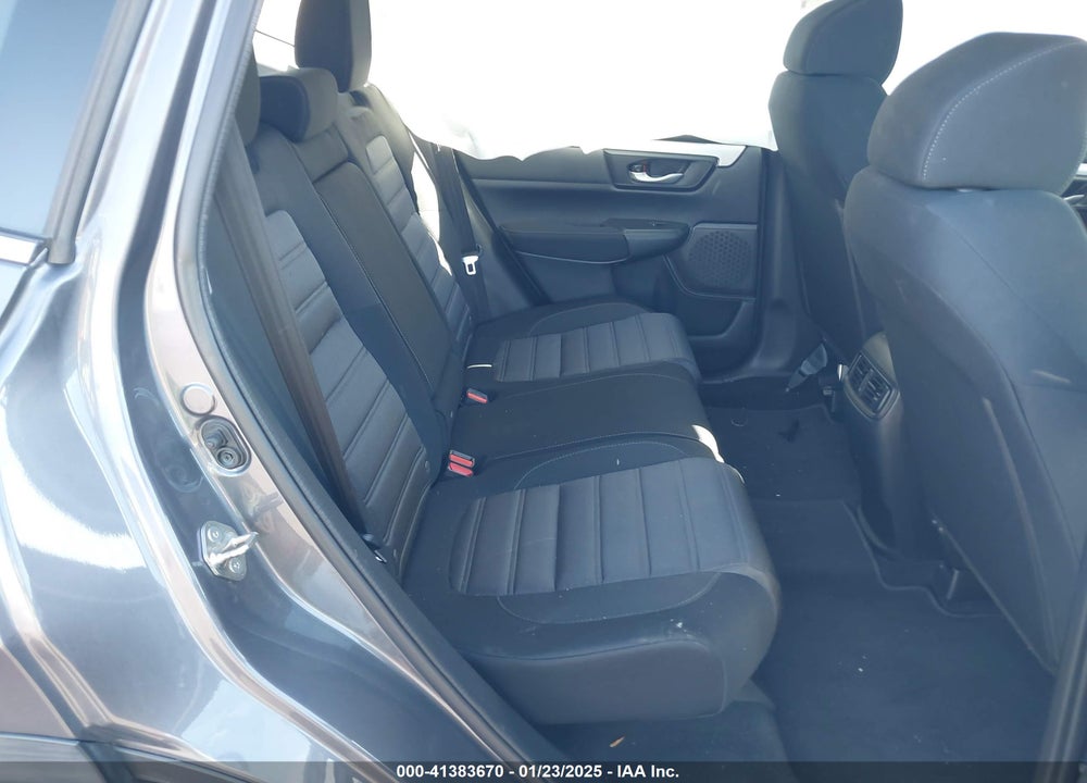 2019 HONDA CR-V LX VIN: 2HKRW5H30KH400261
