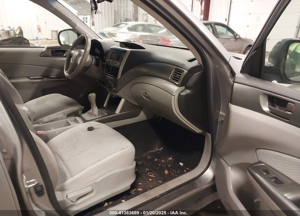 2011 SUBARU FORESTER 2.5X VIN: JF2SHABC2BG700113