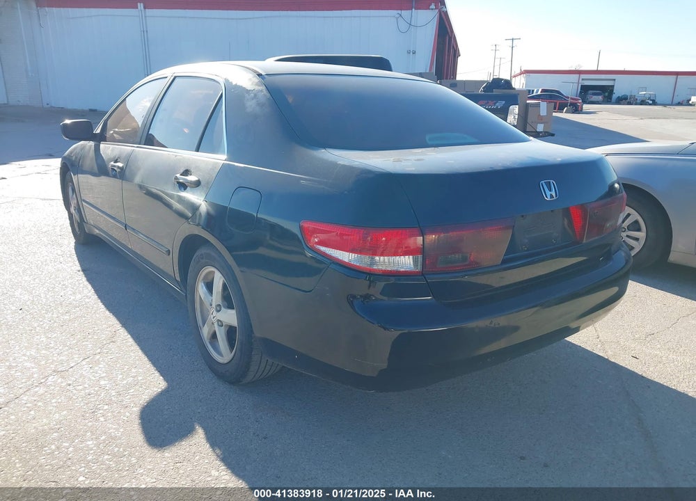 2003 HONDA ACCORD 2.4 EX VIN: JHMCM56673C072096