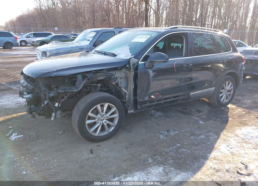 2014 VOLKSWAGEN TOUAREG 3.6L SPORT VIN: WVGEF9BP8ED005669