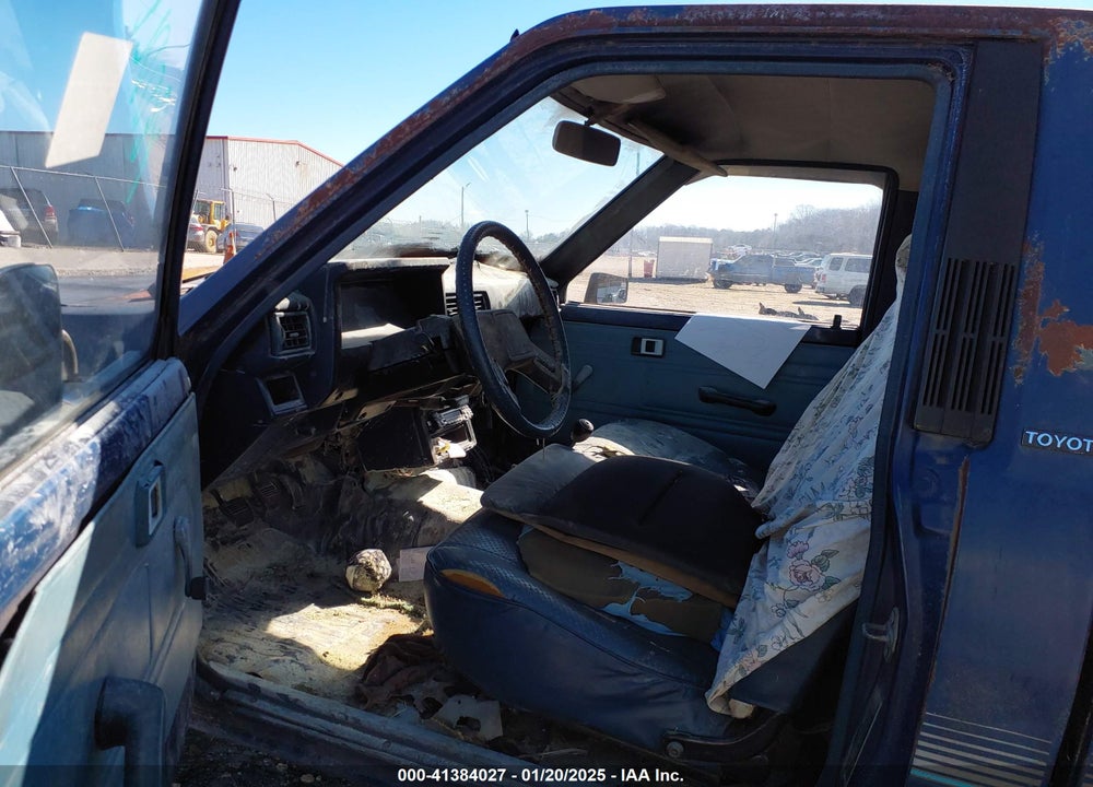 1986 TOYOTA PICKUP 1/2 TON RN50 VIN: JT4RN50R4G0211555