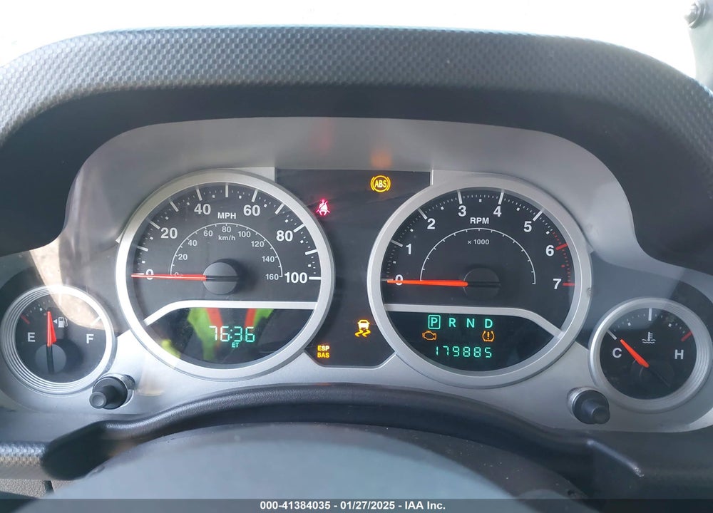 2008 JEEP WRANGLER UNLIMITED SAHARA VIN: 1J4GA59138L594642