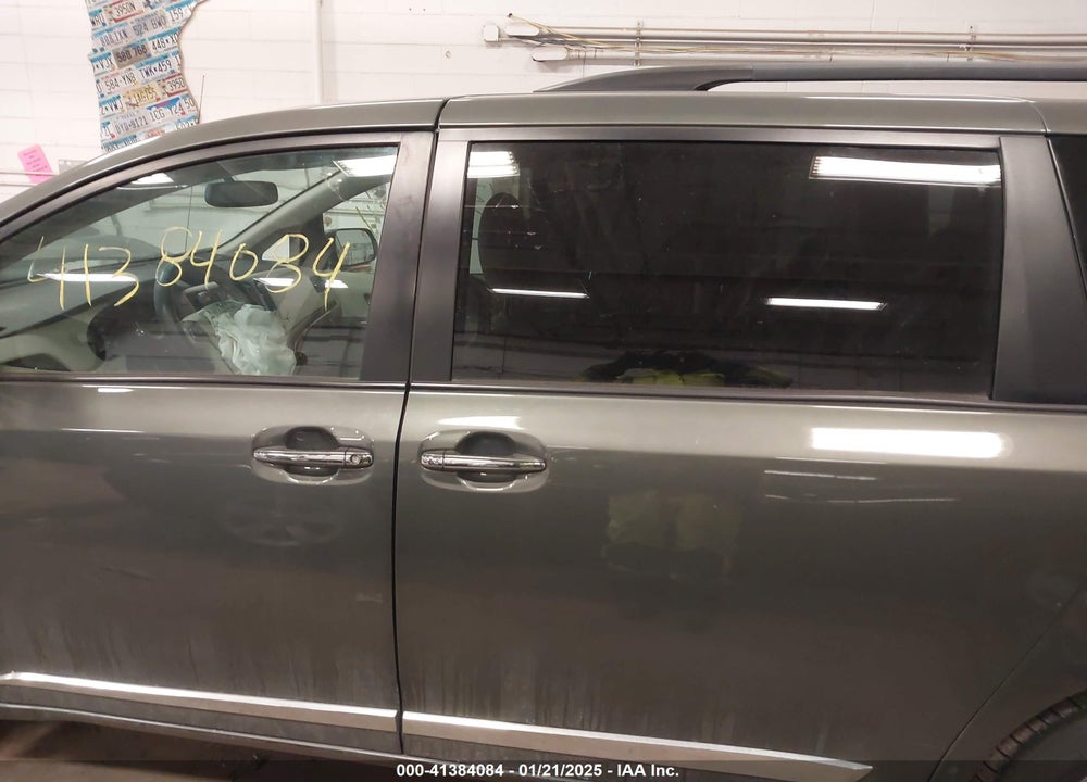2013 TOYOTA SIENNA XLE LIMITED VIN: 5TDYK3DC1DS361100