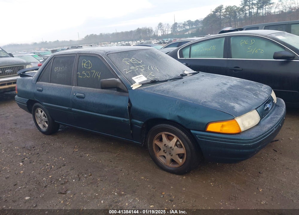 1995 FORD ESCORT LX/SPORT VIN: 3FASP13J6SR138679