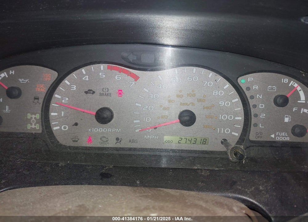 2001 TOYOTA SEQUOIA SR5 V8 VIN: 5TDBT44A11S012151