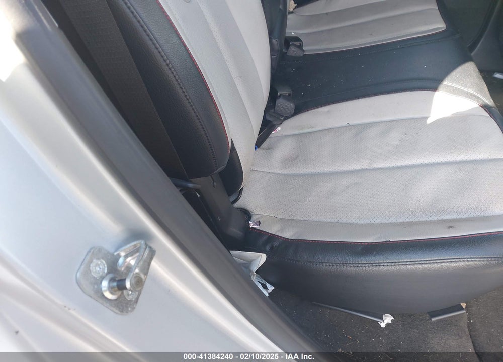 2011 CHEVROLET EQUINOX VIN: 2CNFLEEC4B6392388