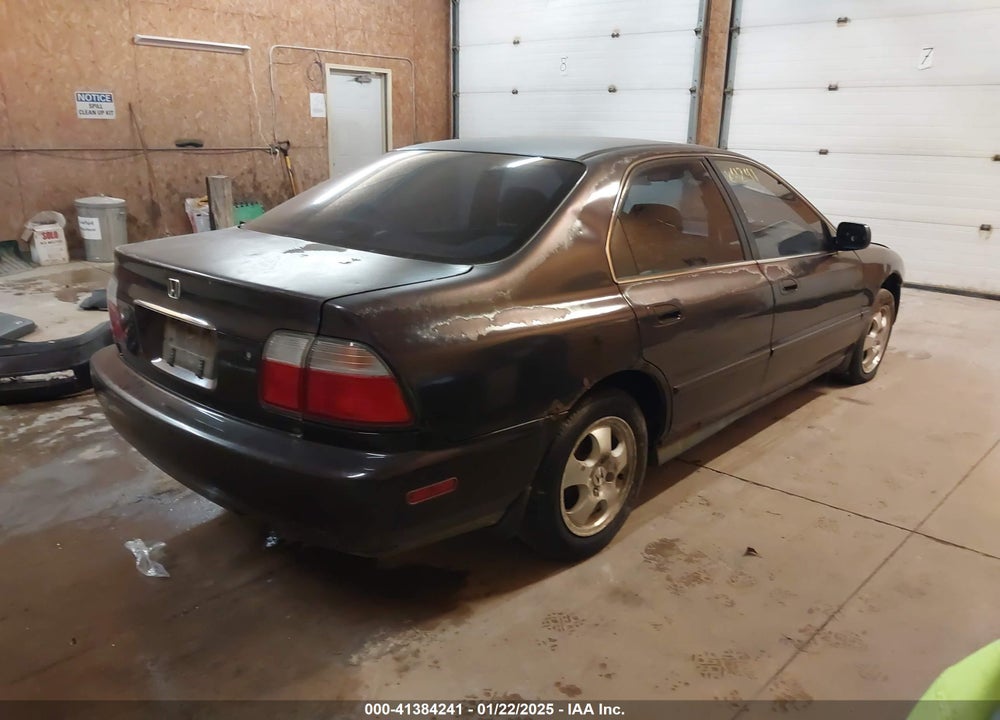 1997 HONDA ACCORD SE VIN: 1HGCD5608VA239711