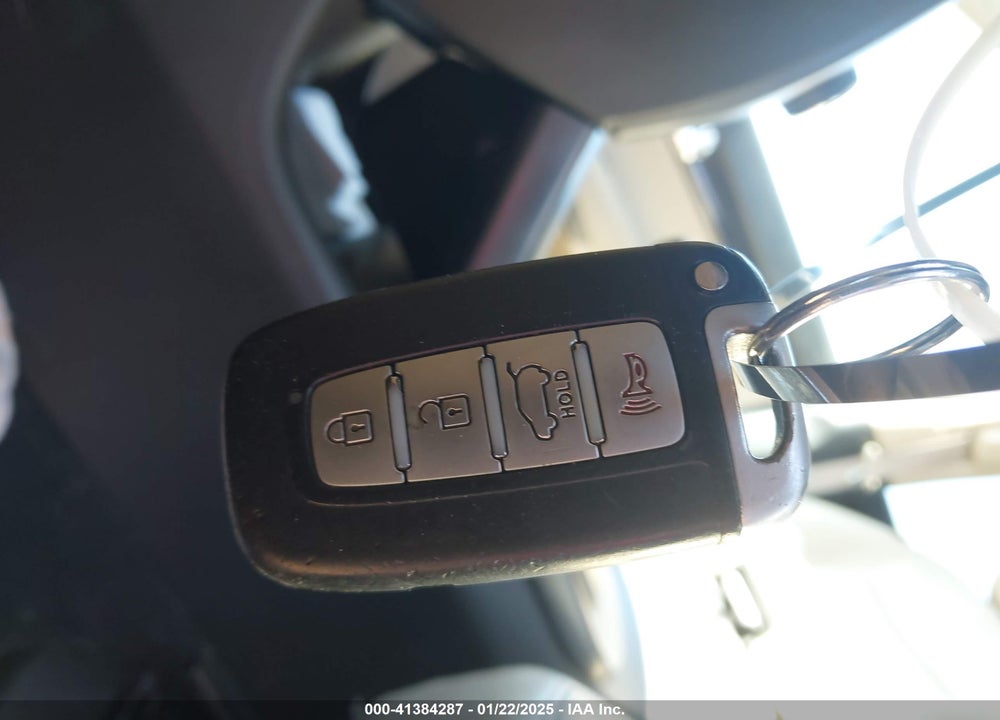 2012 KIA SORENTO VIN: 5XYKU4A23CG205699