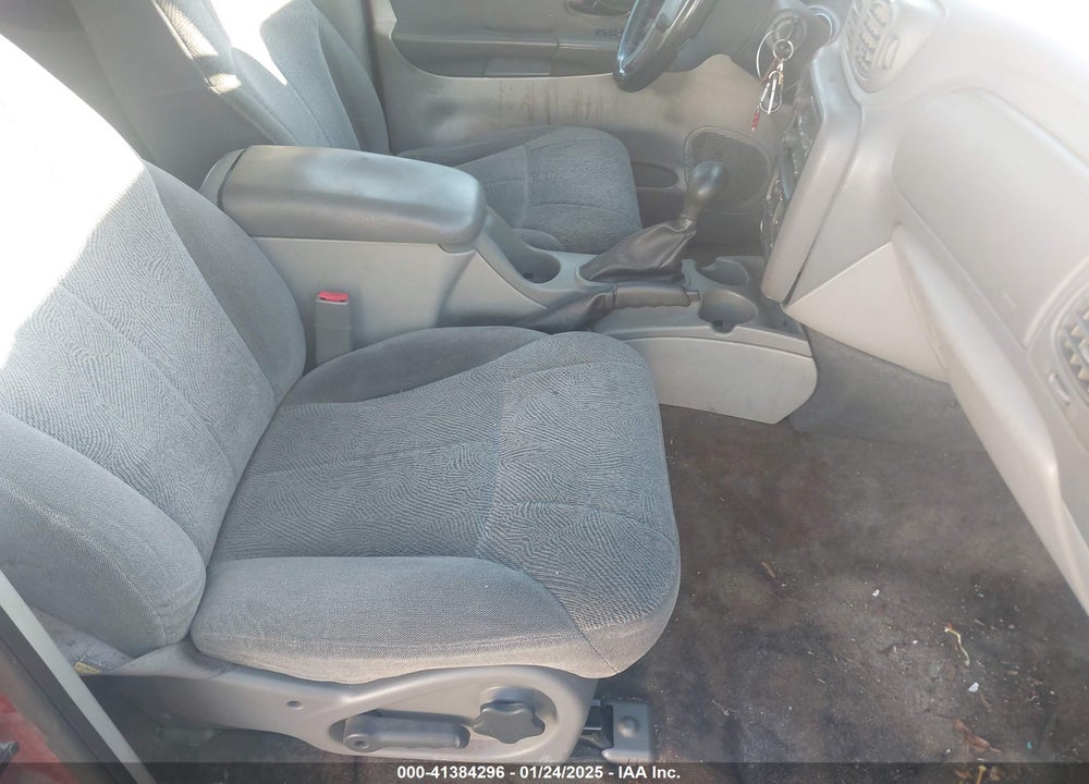 2003 CHEVROLET TRAILBLAZER LT VIN: 1GNDS13S932167925