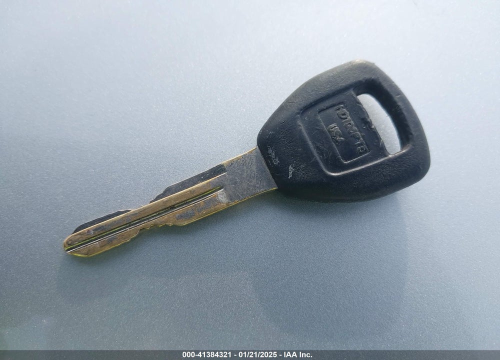 2001 HONDA ACCORD VALUE PACKAGE VIN: 1HGCF86621A085832