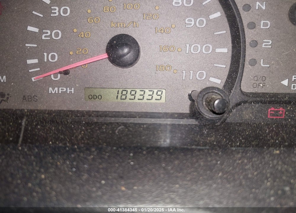 2003 TOYOTA SEQUOIA LIMITED V8 VIN: 5TDBT48A33S177406