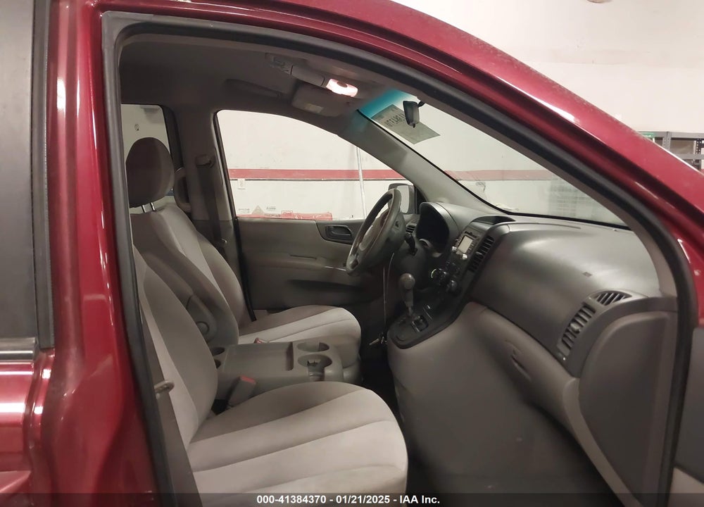 2011 KIA SEDONA LX VIN: KNDMG4C79B6370540