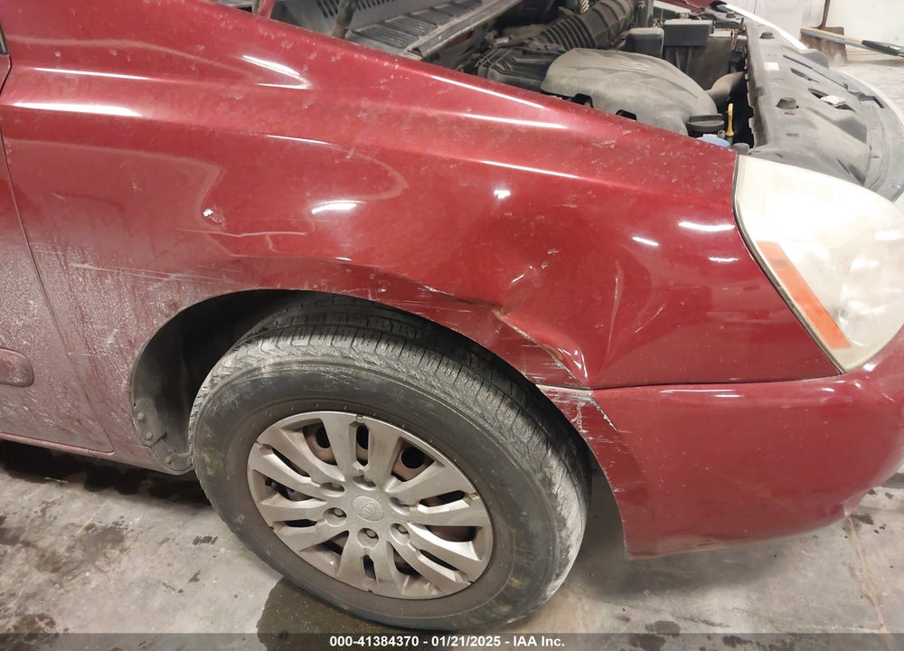 2011 KIA SEDONA LX VIN: KNDMG4C79B6370540
