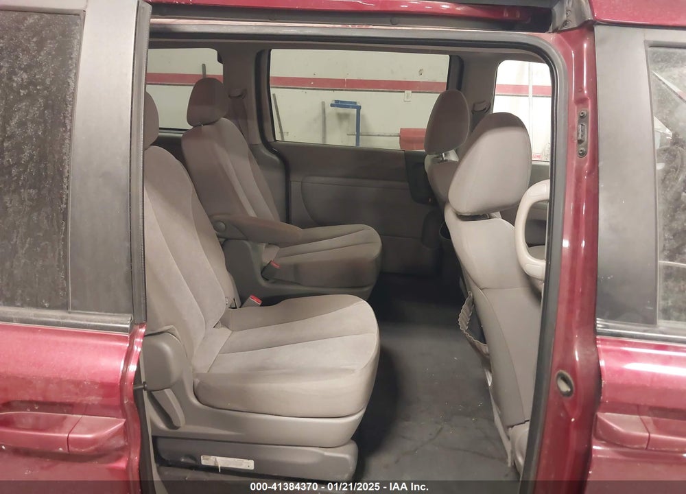 2011 KIA SEDONA LX VIN: KNDMG4C79B6370540